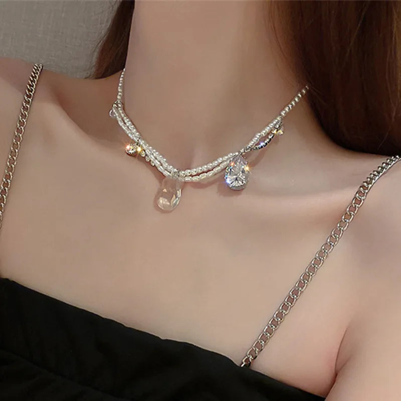 Fashionable Pearl Necklace