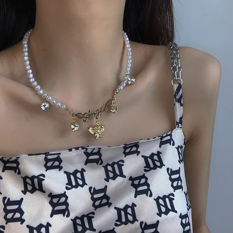 Stylish Crystal Pearl Necklace