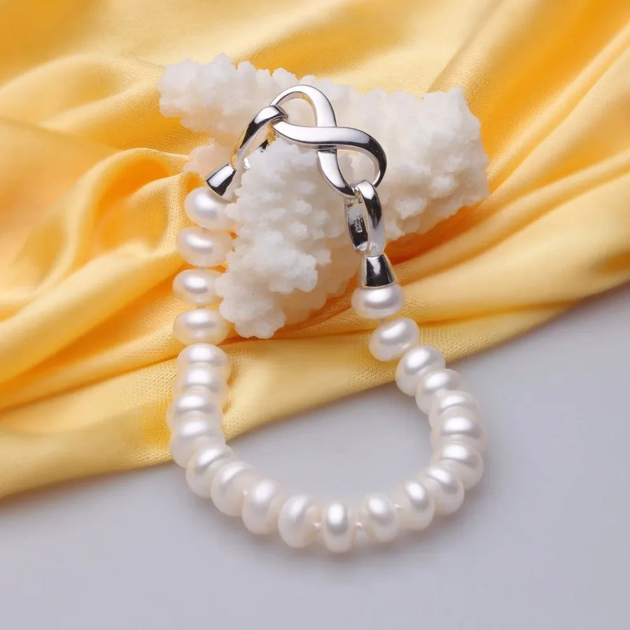 Lovely Pearl Bracelet With White Silver Clasp